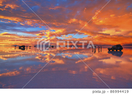 湖 風景画 （R） 湖 風景 中禅寺湖 波の写真素材 - PIXTA