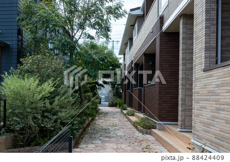 おしゃれな集合住宅のエントランス