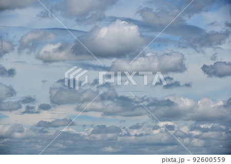 空 雲 天気 雲の種類の写真素材