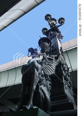 銅像 麒麟 日本橋 ランドマークの写真素材