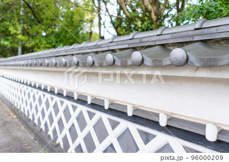 なまこ壁 模様 壁面 和の写真素材 - PIXTA