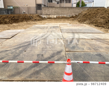 マンション建設現場の更地のイメージ