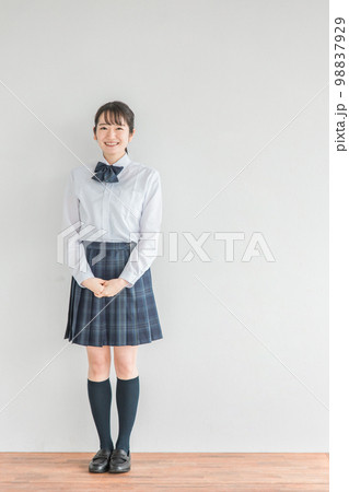 無修正　女子中学生全裸画像 女子高生」の写真素材 | 45,929件の無料イラスト画像 | Adobe Stock