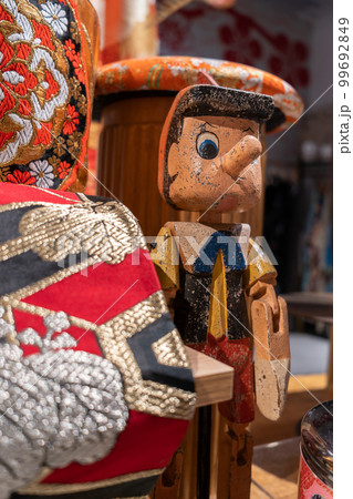 木製 人形 ピノキオ 操り人形の写真素材 - PIXTA