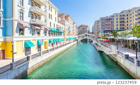 運河のある街の写真素材 - PIXTA