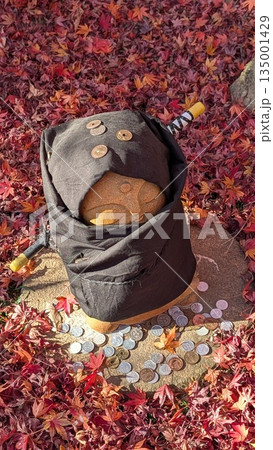 紅葉 秋 お地蔵さん 地蔵の写真素材 - PIXTA